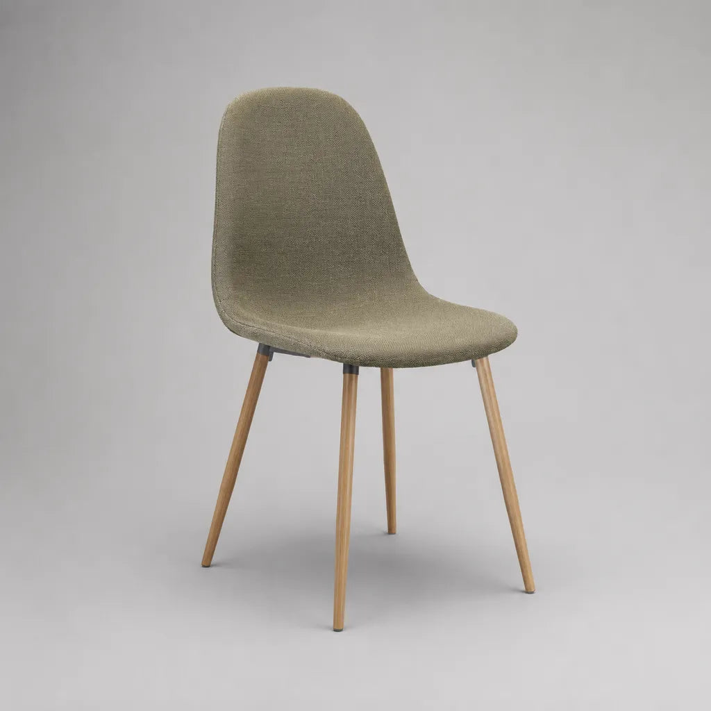 Sedia da pranzo imbottita in tessuto verde oliva con gambe in legno e schienale curvo, 48 x 55 x 84 cm